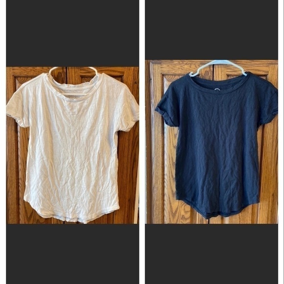 MAURICE’S 24/7 T Shirt Size XS Bundle of 2 - Picture 1 of 3